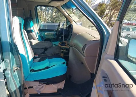 1998 Ford Econoline E150 Van из США, поврежденный, VIN 1FDRE1469WHB77553